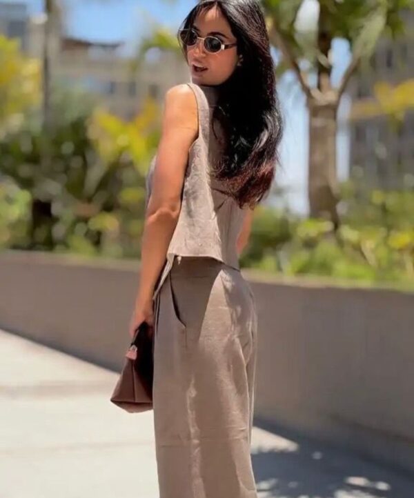 Soft Greige Suit 3